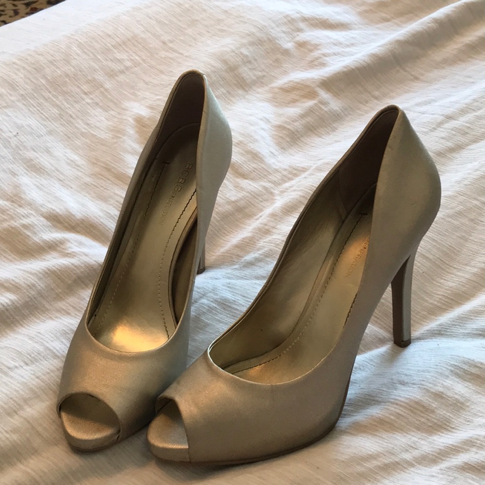 BCBG heels 4”